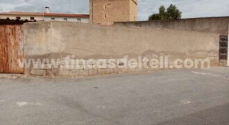 Solar urbano con corral de 108 m2