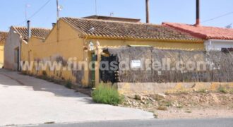 Casa de campo localizada en el area de Jumilla