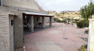 Casa cueva con terreno en Abanilla