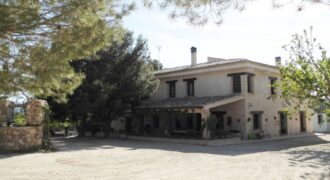 Gran casa de campo en Yecla