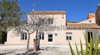 Casa de campo reformada en Jumilla