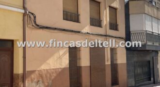 Casa  de pueblo en Algueña