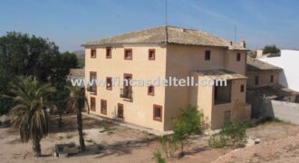 Gran casa de campo con terreno en Pinoso