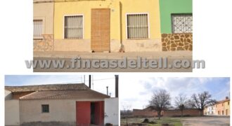 Casa, garaje y terreno a 7 km de Pinoso