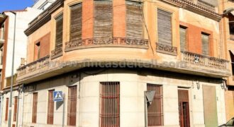 Vivienda y local en Pinoso