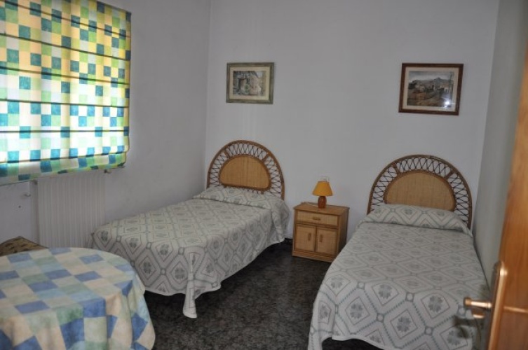 Yecla,4 Dormitorios Dormitorios,1 BañoBaños,Casa de campo aislada / Country house detached,1577